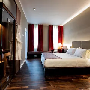 https://10-keys-milano.it-lombardy.com
