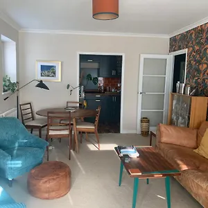 https://cosy-room-10-min-from-beach.brighton-hotels-england.com